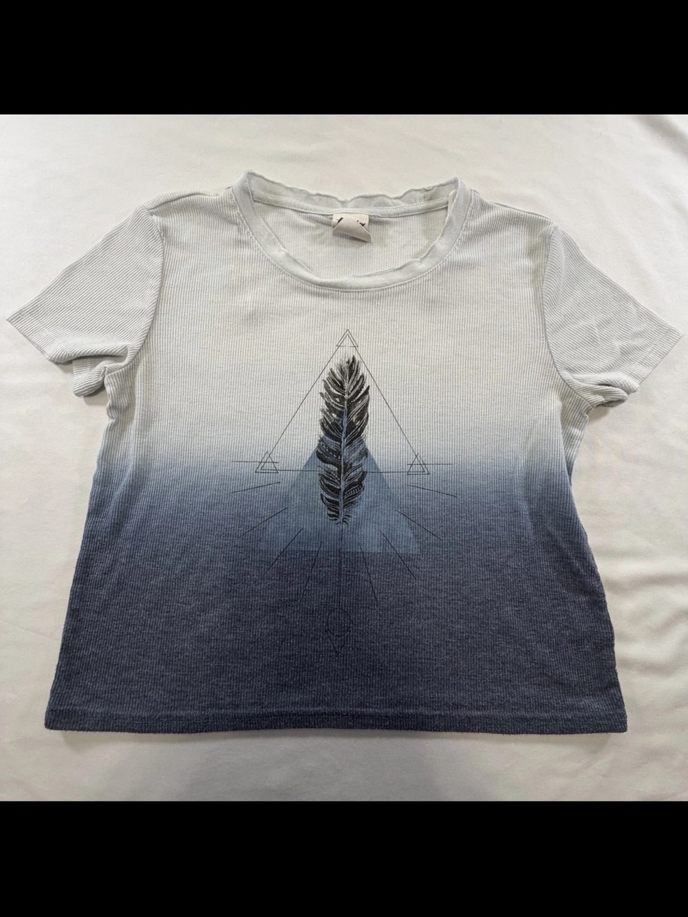 Women's Ombre Feather Graphic Tee - Blue